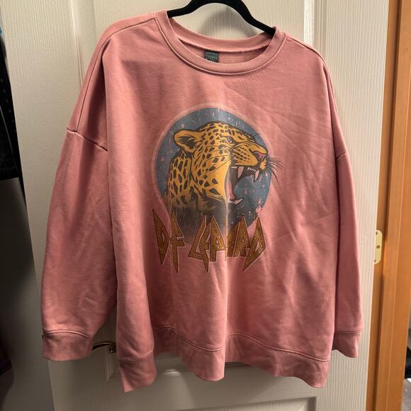 Terra & Sky Tops - Blush Pink Def Leopard Crewneck Pull Over Size 3X